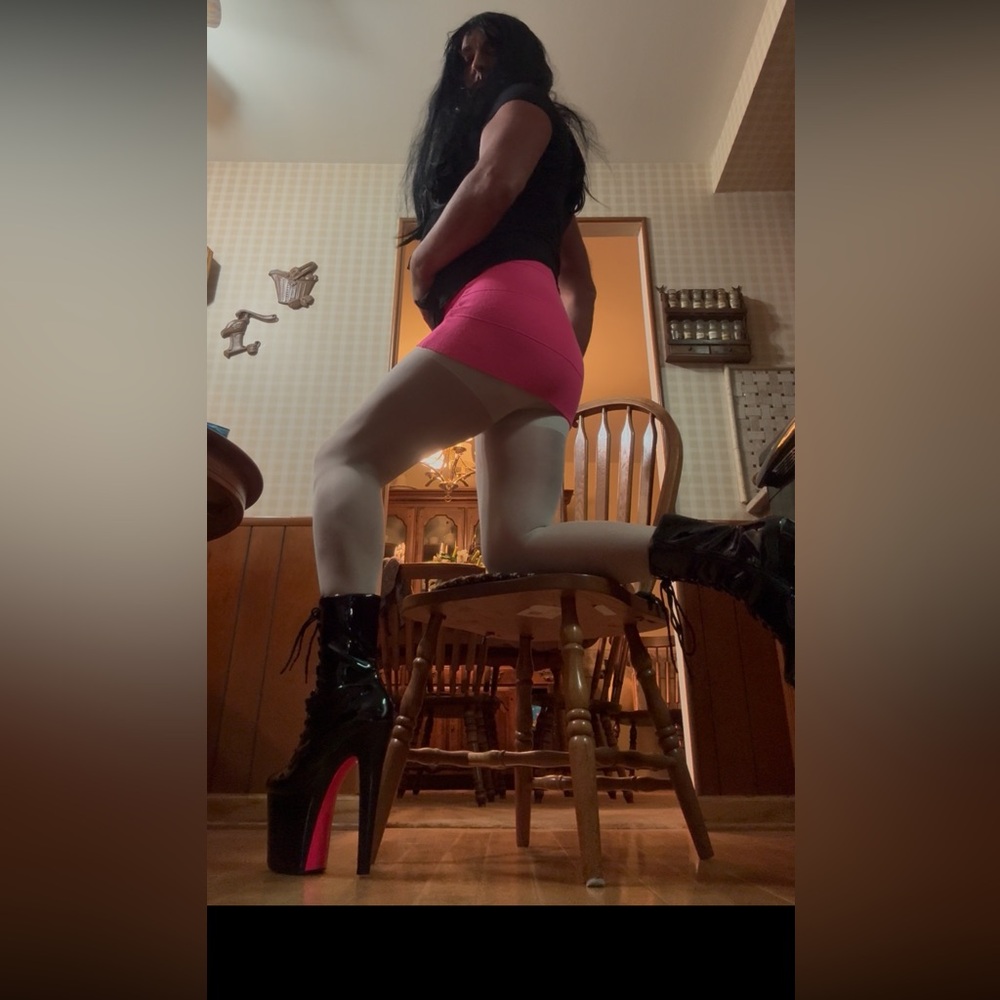 Pink Mini Skirt - Picture 2 of 13